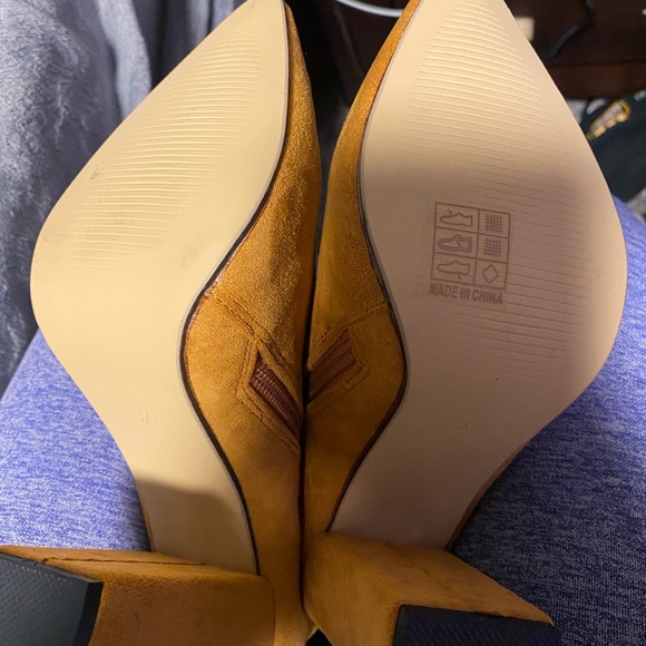 Boots - Picture 7 of 8